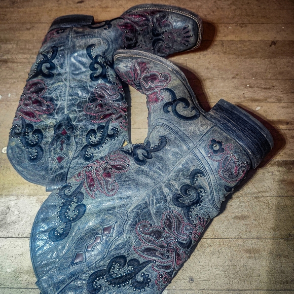 Corral Distressed Leather Embroidered Studded Boots Western Cowgirl Size8 - Picture 4 of 5